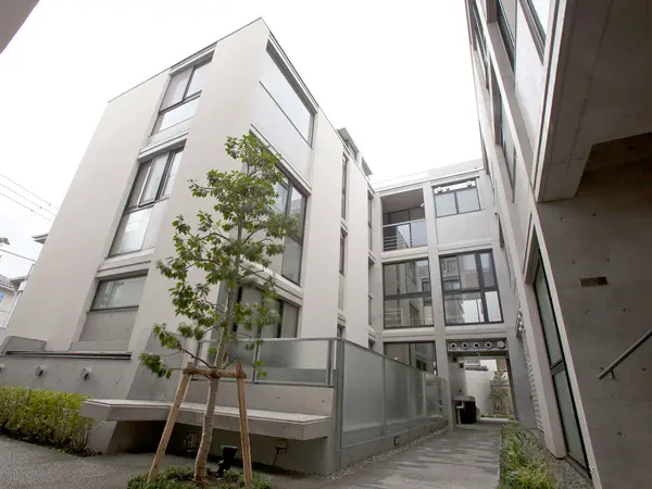 都立大学テラス