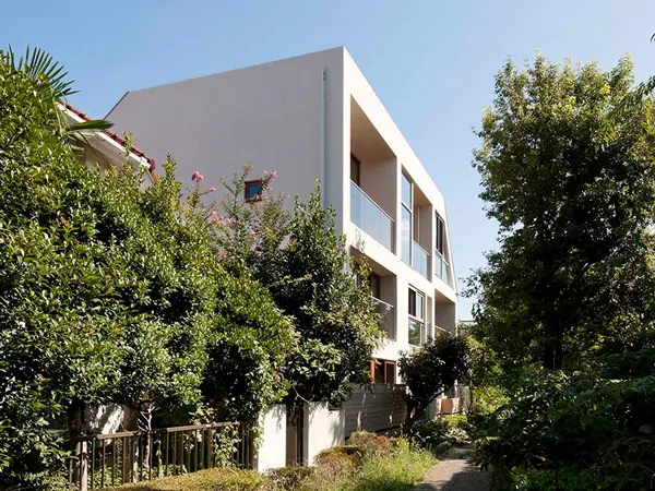 駒沢・緑道沿いの家